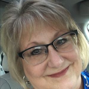 Meet your Posher, Paula